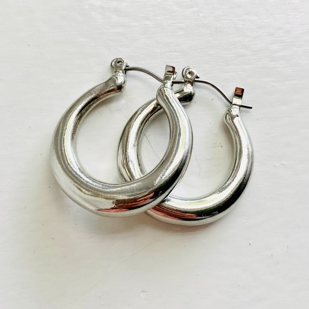 $5 ✨ UO. chunky silver hoops